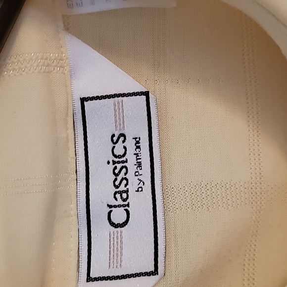 Bundle of short sleeve multiple colors golf shirts - Picture 11 of 16